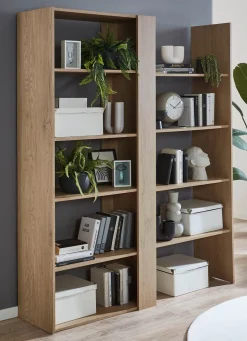 Ausziehbares Wandregal mit modernem Design