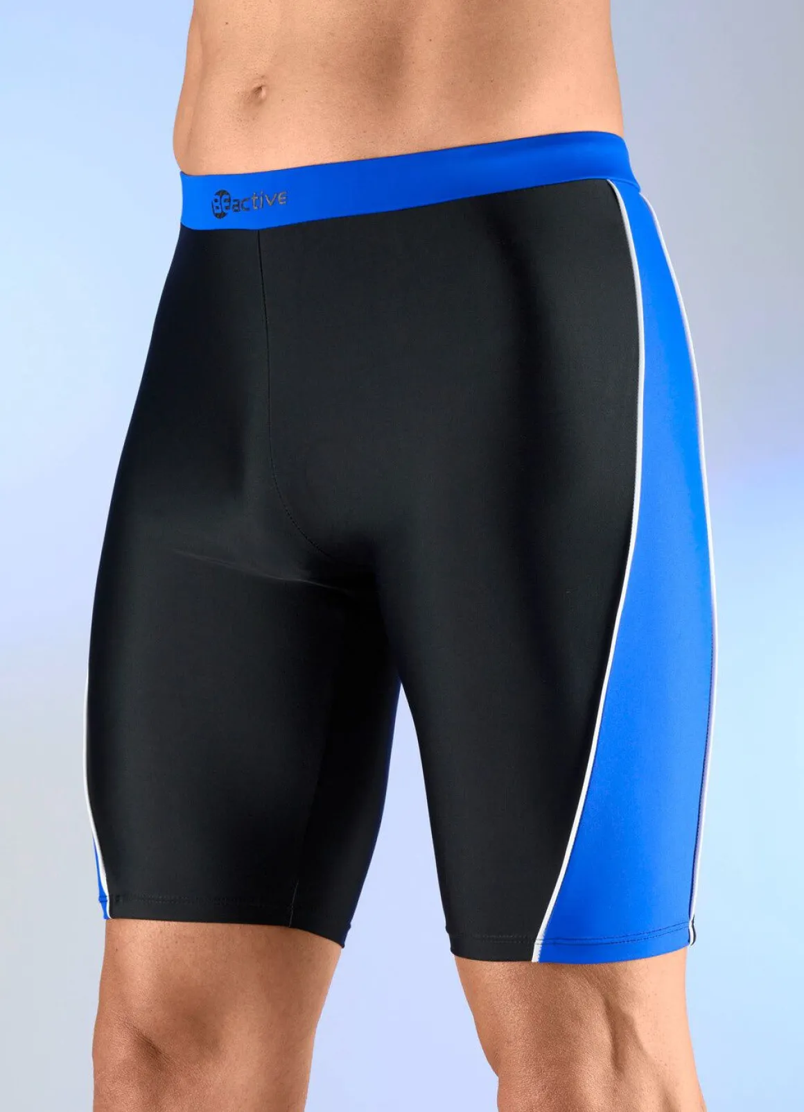Badelongpants mit blauen Einsätzen