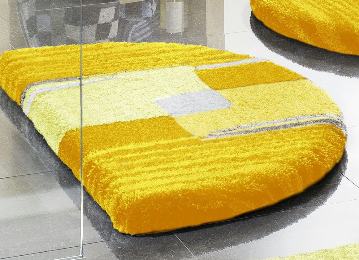 Badgarnitur mit rutschhemmender Rückseite