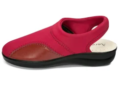 Bequeme Clogs aus Stretchmaterial mit elastischem Einschlupf