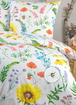 Bettwäsche-Garnitur mit Blumenwiesen-Motiv
