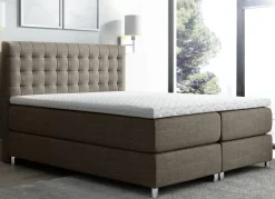 Boxspringbett mit Topper