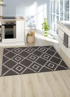Brücken und Teppiche im natürlichen Sisal-Look