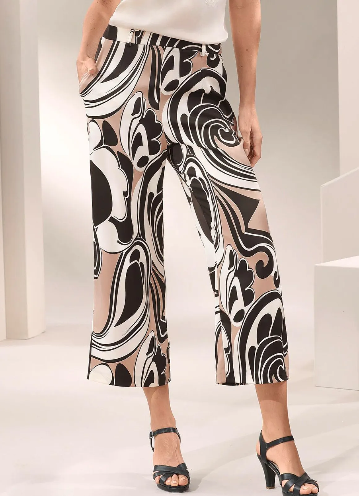Culotte in modischer Weite
