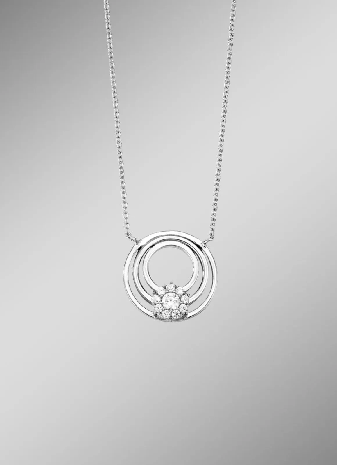 Elegante Halskette mit synth. Zirkonia