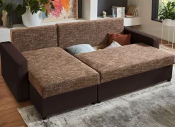 Frei im Raum aufstellbare Polsterecke mit Hocker