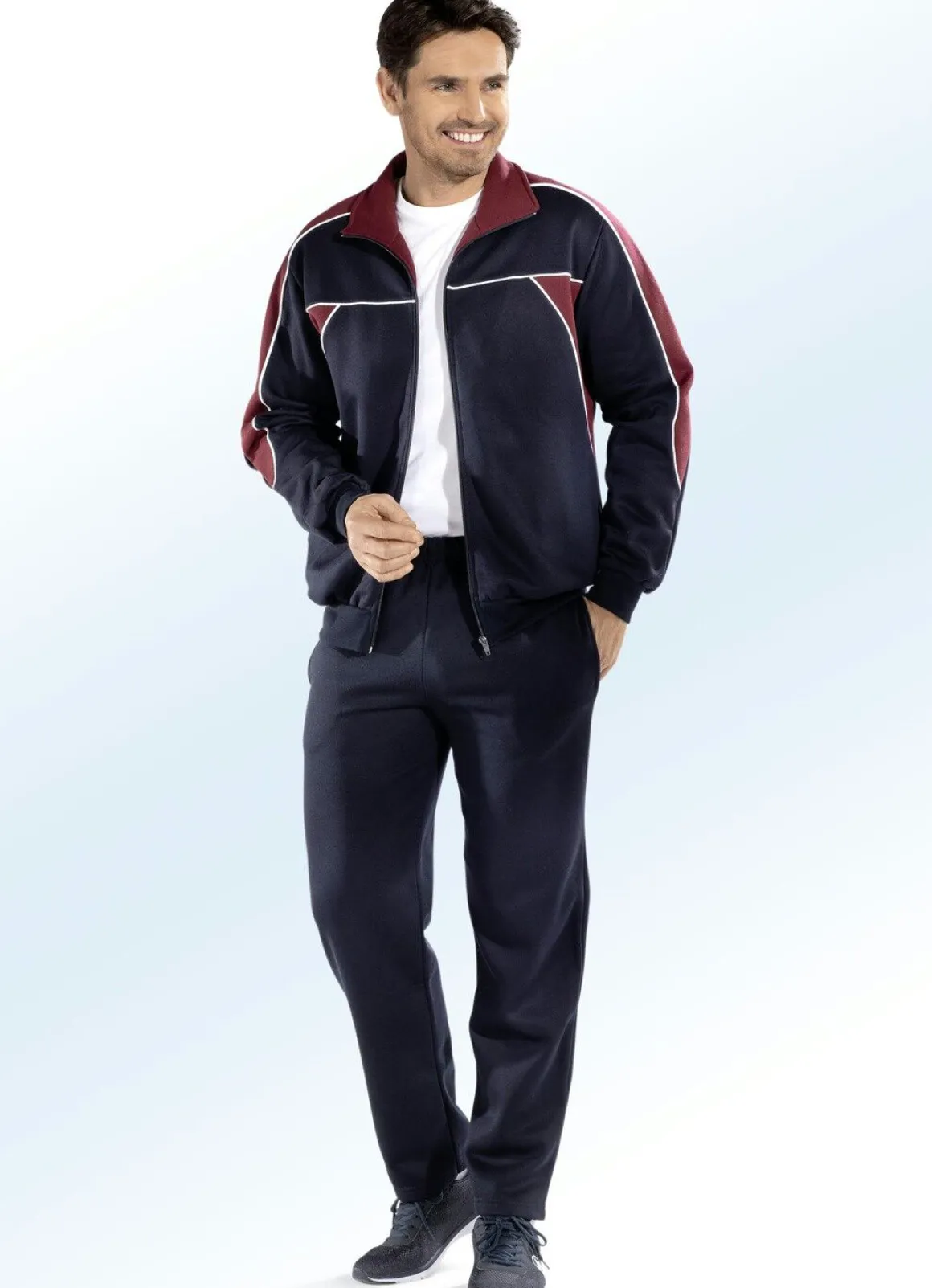 Freizeitanzug mit Seitentaschen