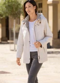 Funktionsjacke mit abnehmbarer Kapuze