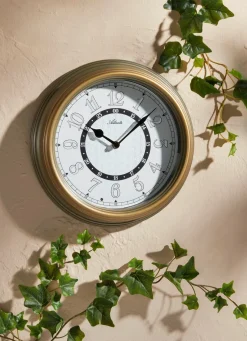 Gartenuhr mit Beleuchtung