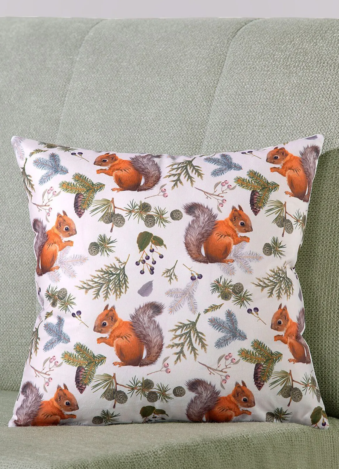 Herbstlicher Kissenbezug mit Eichhörnchen-Motiv