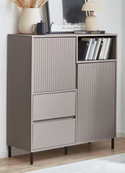 Highboard mit aufwendiger Rillenfront