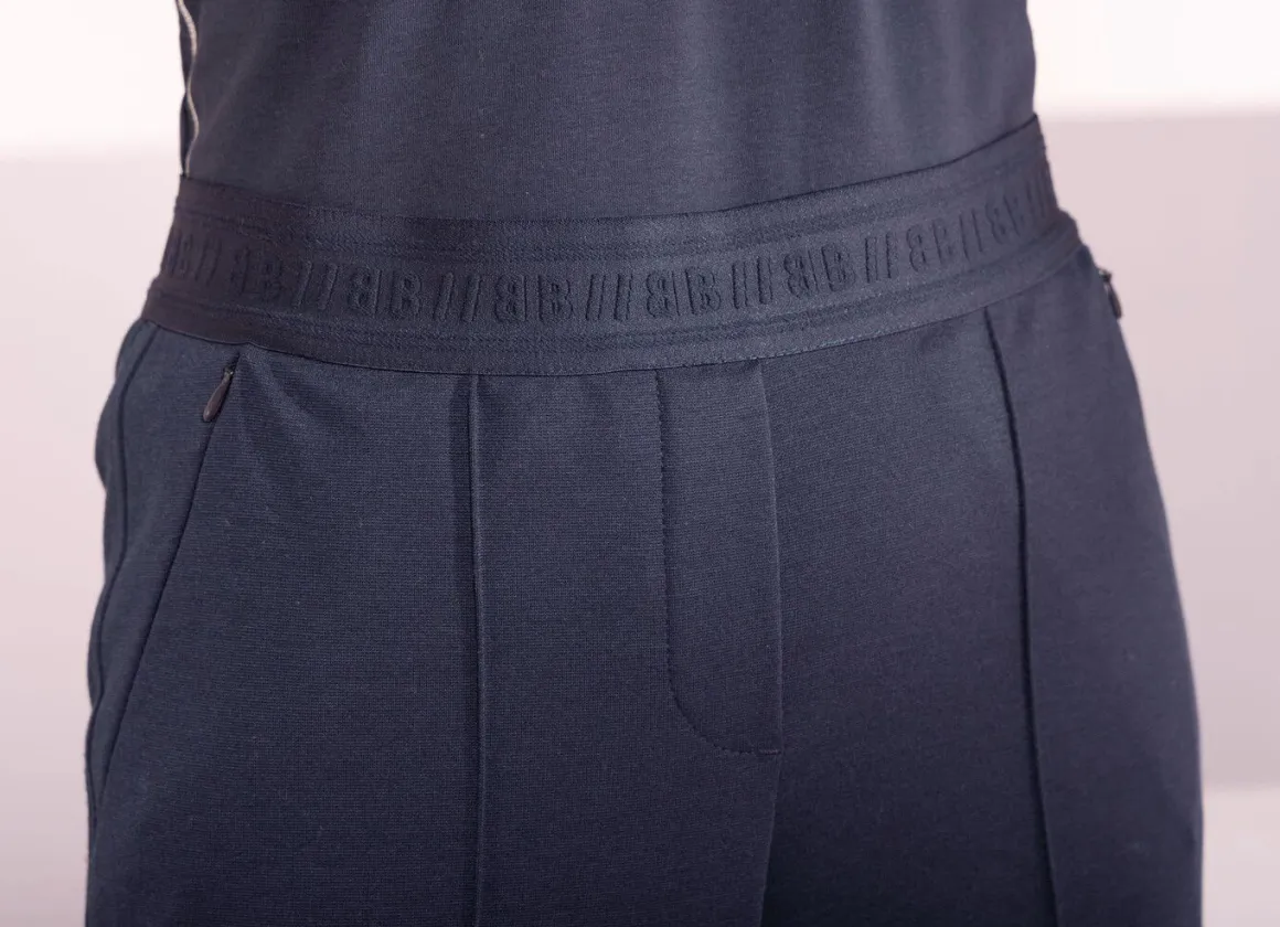 Hose mit Dehnbund