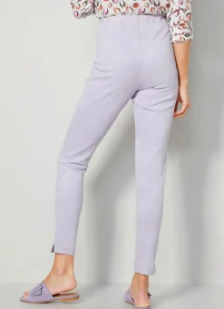 Hose mit schmaler Fußweite