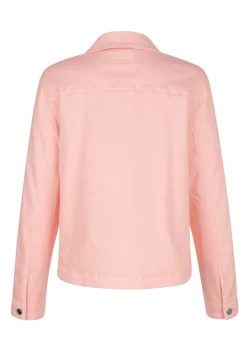 Jeansjacke mit stiltypischen Nähten