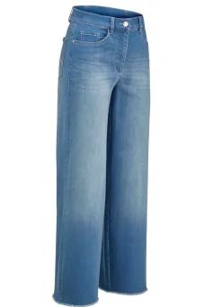 Jeans mit modischer Beinweite