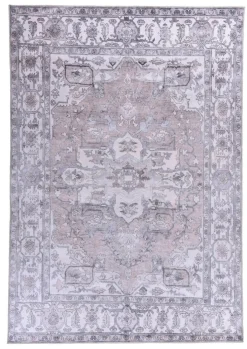 Klassischer Teppich mit schönen Ornamenten