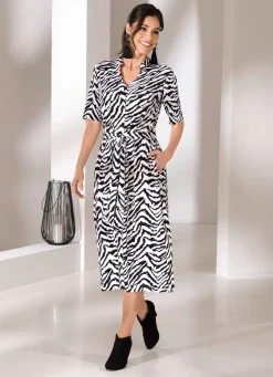 Kleid mit individueller Weitenregulierung