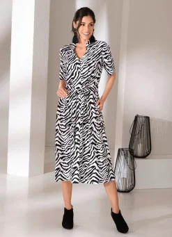 Kleid mit individueller Weitenregulierung