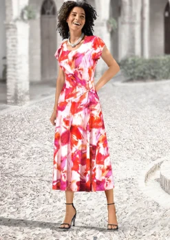 Kleid mit raffinierter Knotentechnik