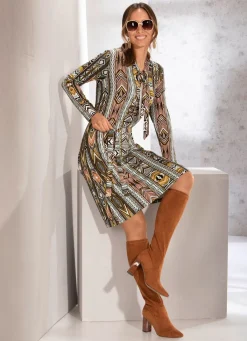 Kleid mit Bindegürtel
