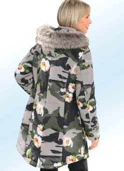 Kurzmantel mit Camouflage- und Blüten-Dessin