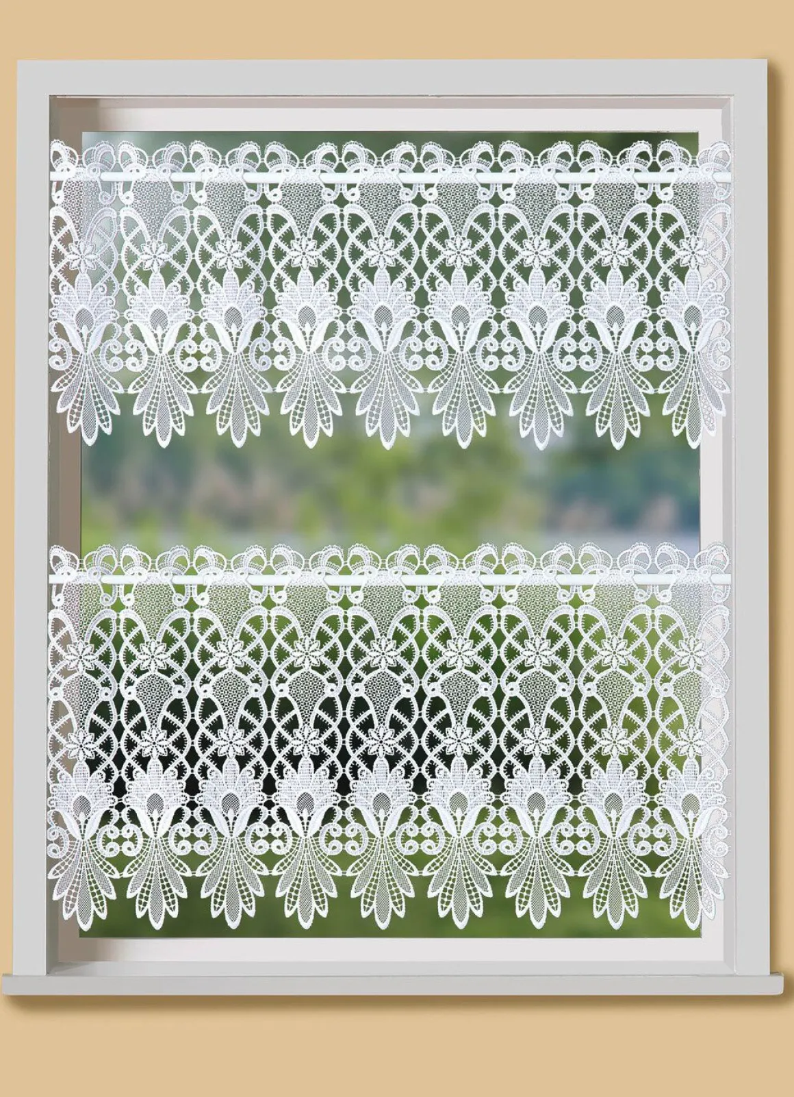 Kurzstore mit aufwendigem Macramé-Abschluss