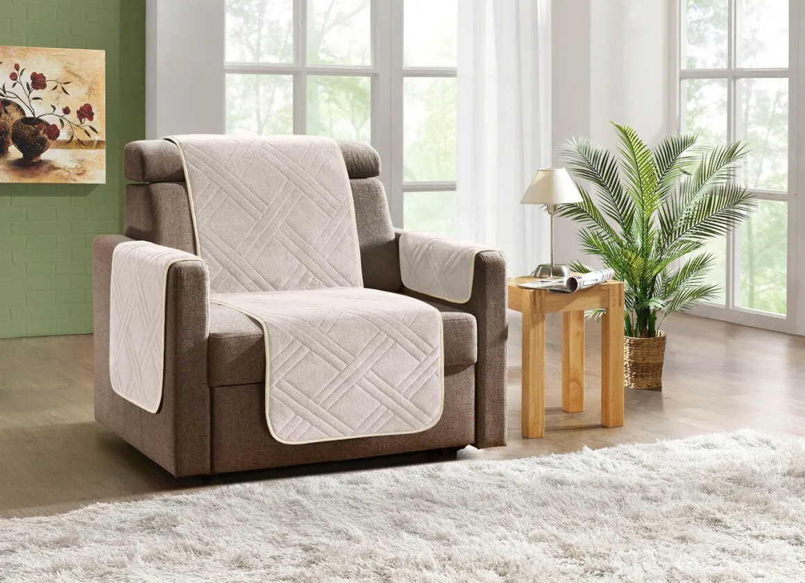 Kuschelweiche Wohnaccessoires mit Bandeinfassung