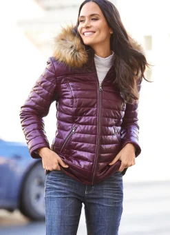 Lederjacke mit abtrennbarer Kapuze