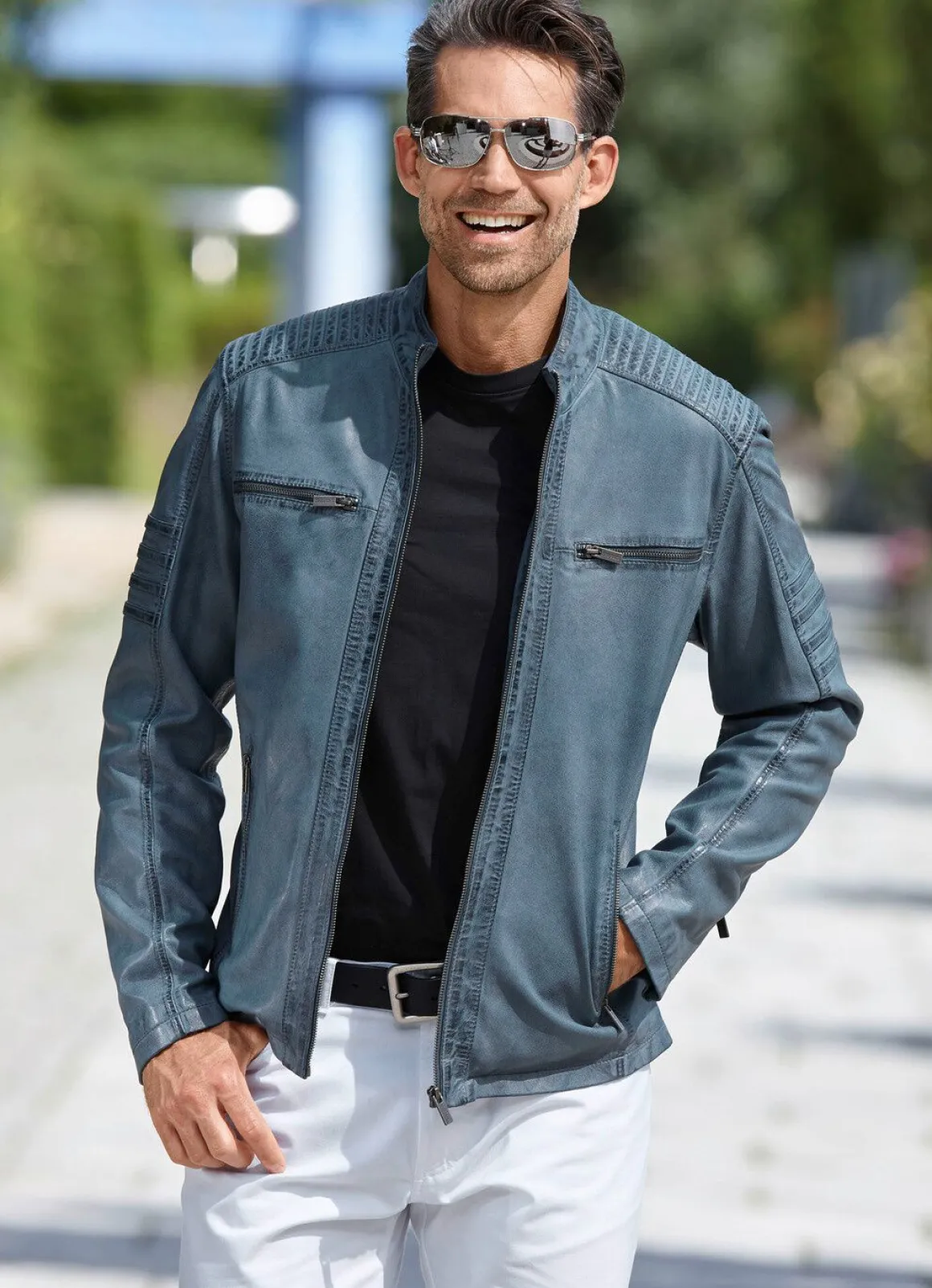 Lederkurzjacke mit Ziernähten