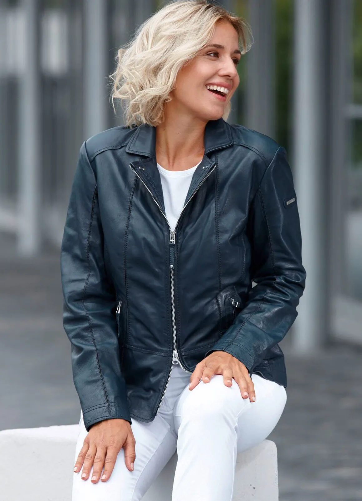 Lederkurzjacke von „Cabrini“