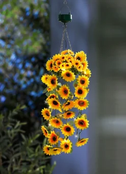 LED-Hängeampel mit Sonnenblumen