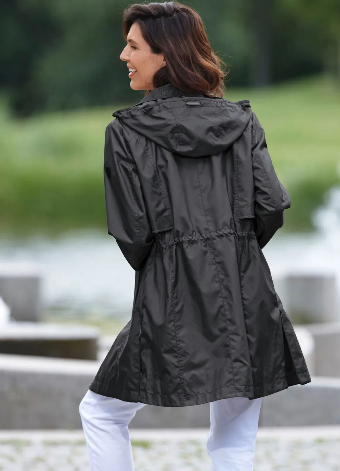 Longjacke mit abnehmbarer Kapuze