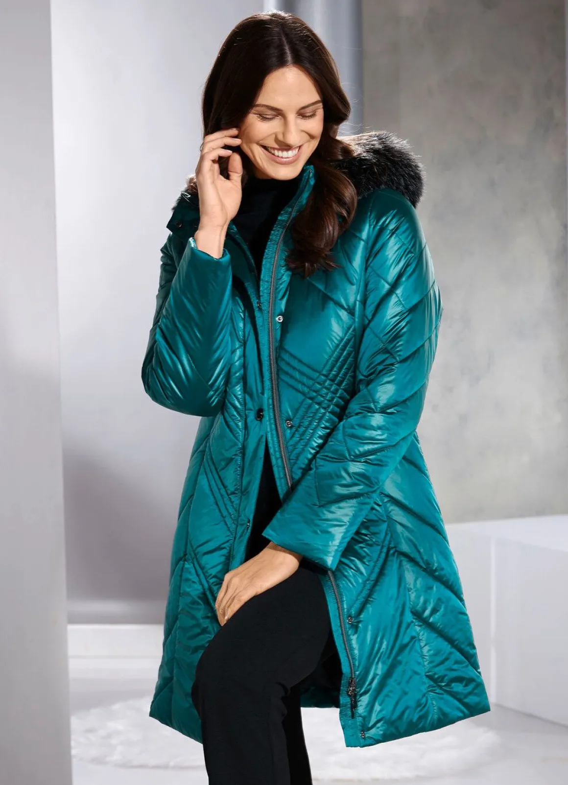 Longjacke mit abnehmbarer Kapuze