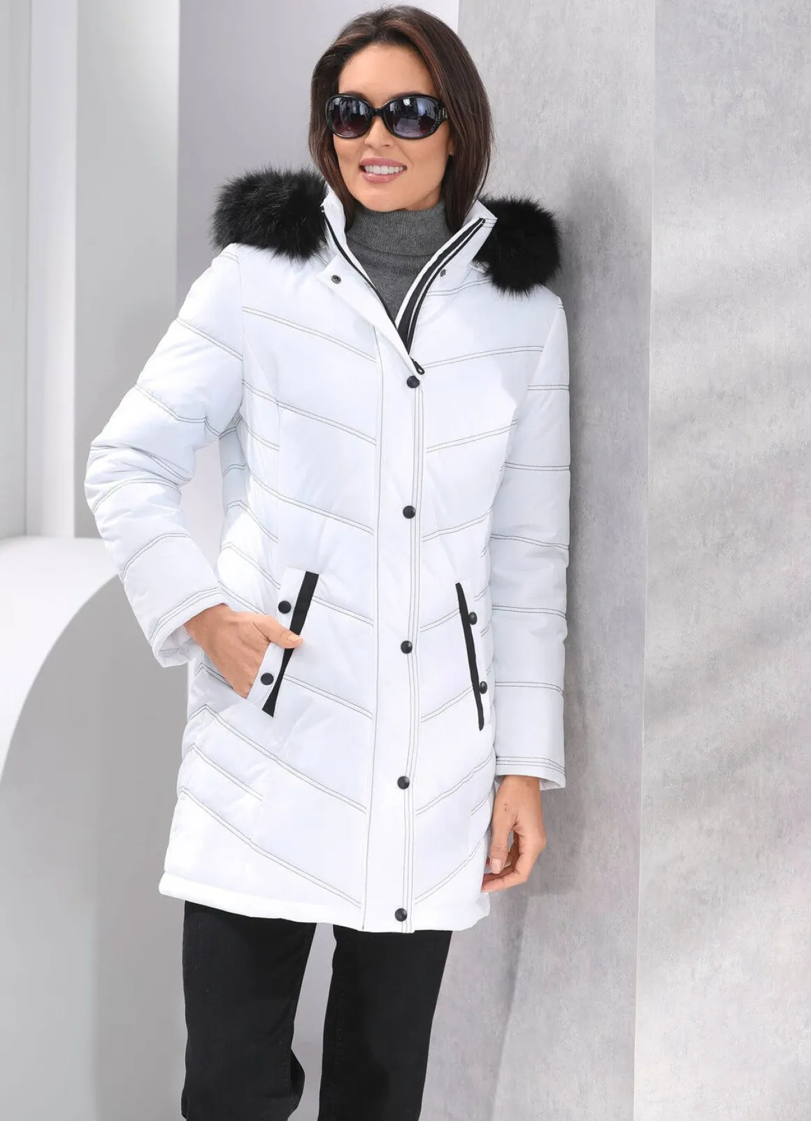 Longjacke mit abnehmbarer Kapuze