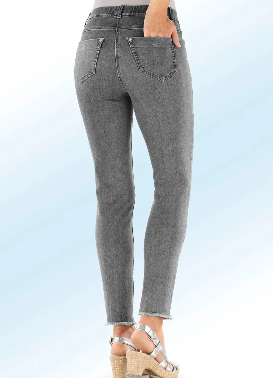 Magic-Jeans mit angesagtem Fransensaum