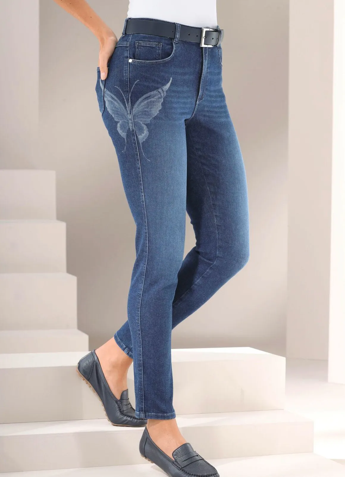 Magic-Jeans mit Schmetterlingswascheffekt