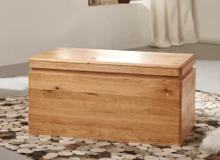 Massivholz Truhe mit gerundeten Ecken und Kanten