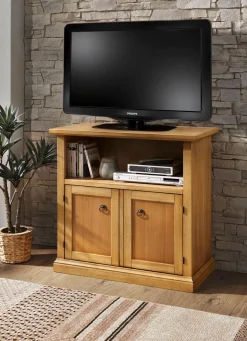 Möbelserie aus teilmassivem Holz