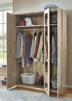 Moderne Kleiderschrank aus deutscher Herstellung