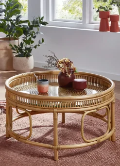 Moderner Couchtisch aus Rattanrohr