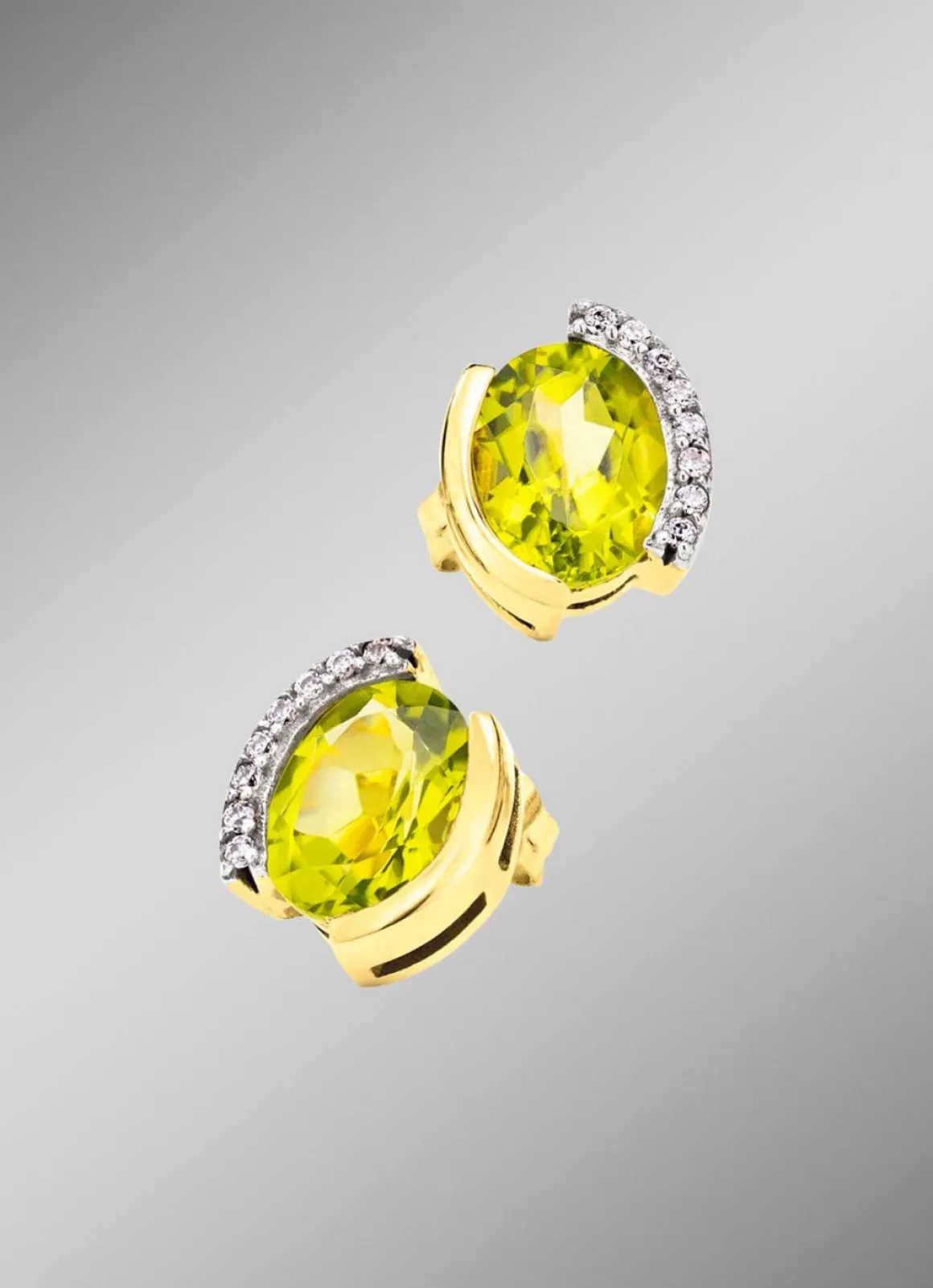 Ohrstecker mit echt Peridot und synth. Zirkonia