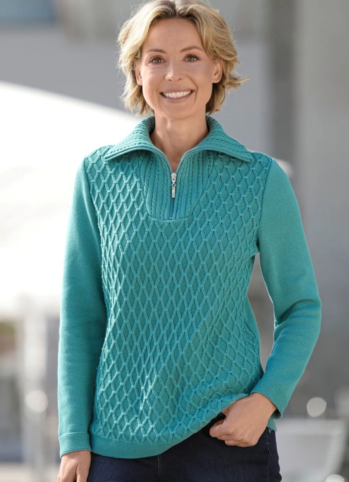 Pullover mit aufwendiger Struktur