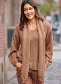 Pullover mit Schal und in flauschiger Kuschelqualität