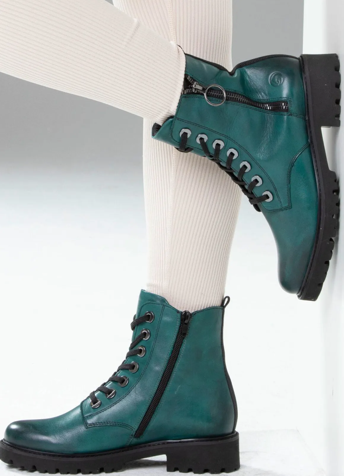 Remonte, modische Damen-Stiefeletten, Winterschuhe, Weite G, mit herausnehmbarem Fußbett