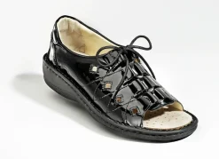 Sandalette aus Lackleder