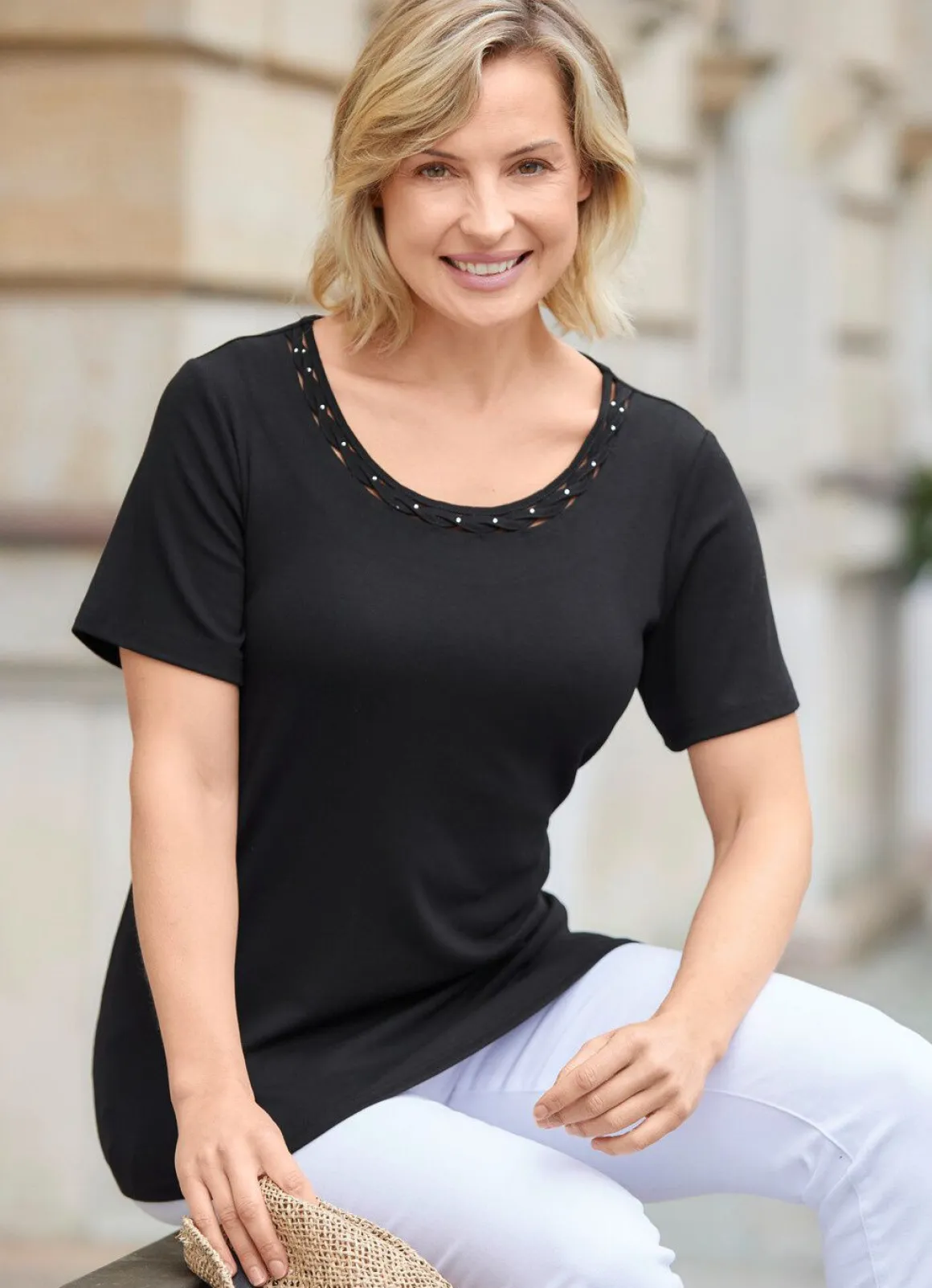 Shirt mit Strasssteinchen