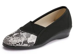 Slipper aus elastischem Textilmaterial