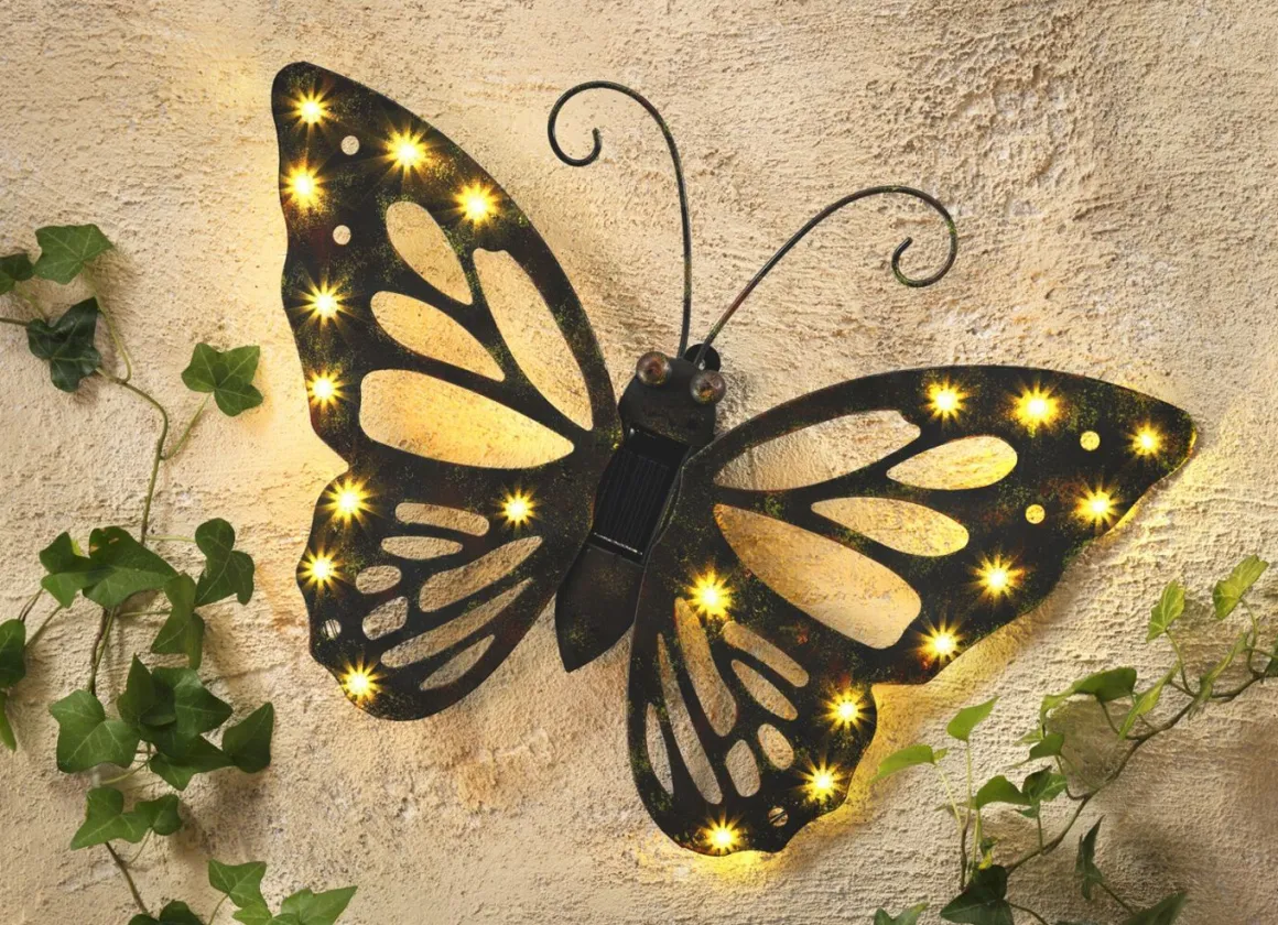 Solar Wandbild Schmetterling aus Metall