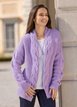 Strickjacke in Grobstrick