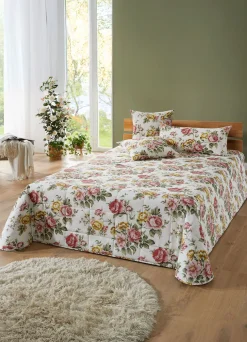 Tagesdecke mit Karosteppung und Kissenbezüge